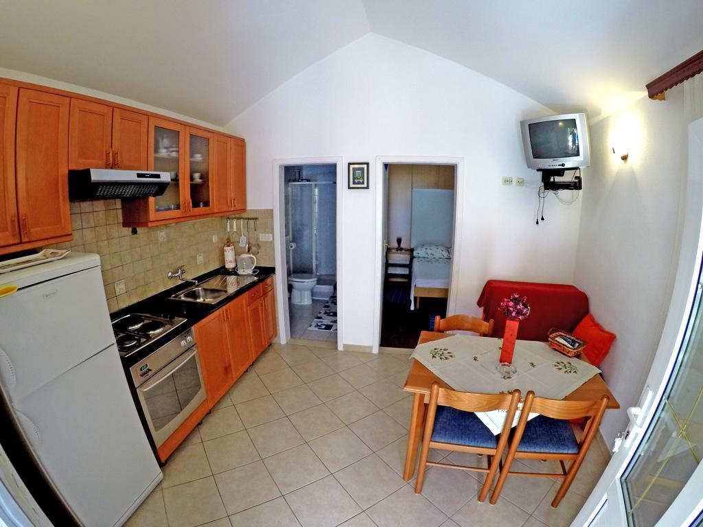 Apartments Ivic Bol Zewnętrze zdjęcie